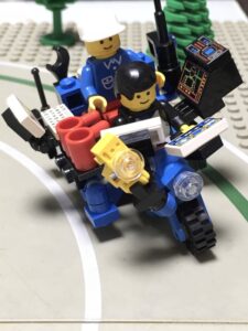 レゴで作る「超高性能大型二輪で娘とツーリング」