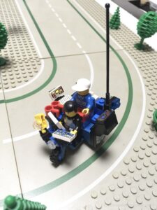 レゴで作る「超高性能大型二輪で娘とツーリング」
