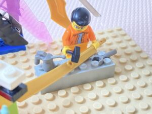 20241127 レゴで作った「とある街の武器屋」