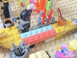 20241127 レゴで作った「とある街の武器屋」