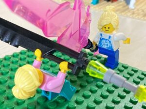 20241127 レゴで作った「とある街の武器屋」