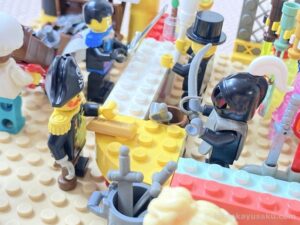 20241127 レゴで作った「とある街の武器屋」