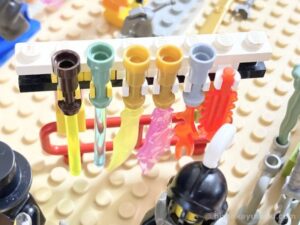 20241127 レゴで作った「とある街の武器屋」